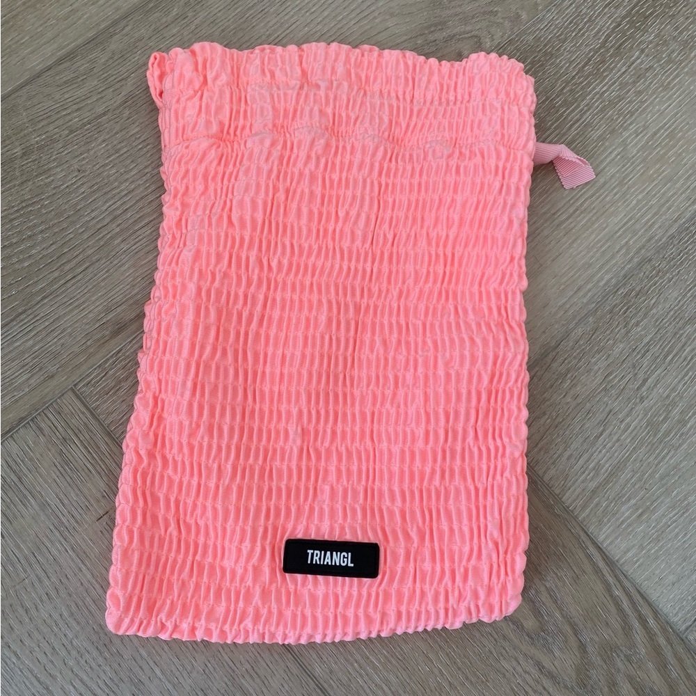Triangl Pink Pouch